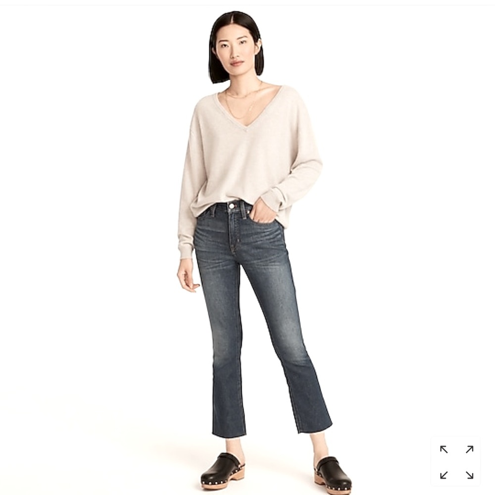 J Crew 9" demi-boot crop jean in Lantern wash Size 32 NWOT